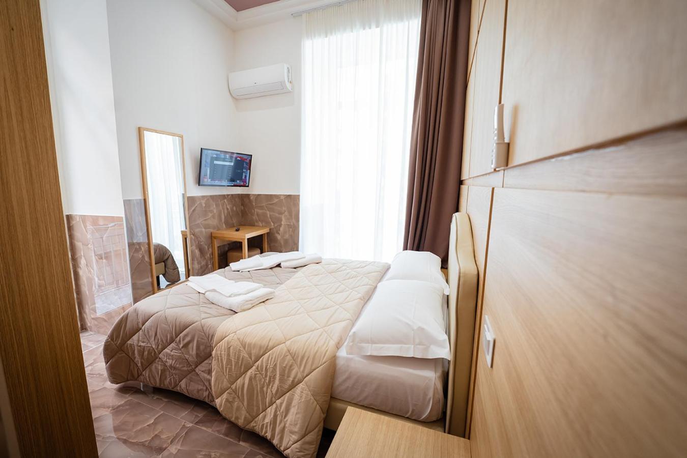 Hotel PC Boutique H Napoli Centro, by ClaPa Group Extérieur photo